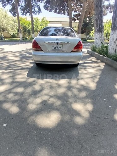 Nissan Sunny-2