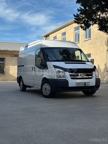 Ford Transit-2