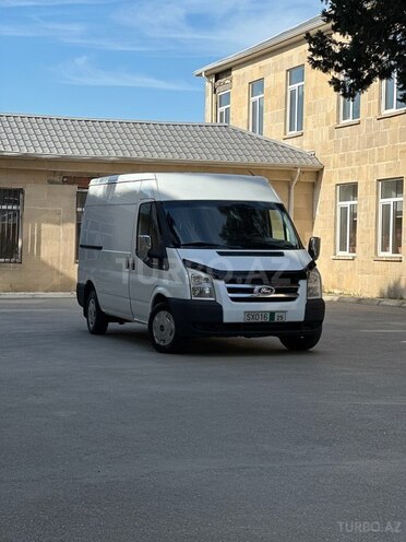 Ford Transit-4