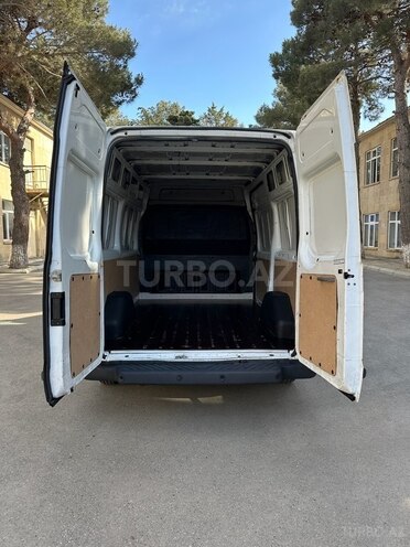 Ford Transit-6