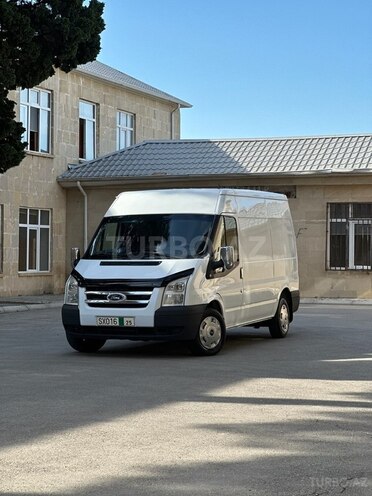 Ford Transit-3