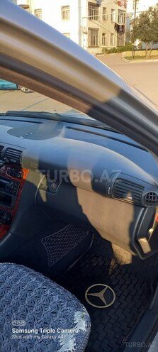 Mercedes C 180 2001, 330,000 km - 2.0 l - Bakı