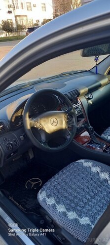 Mercedes C 180 2001, 330,000 km - 2.0 l - Bakı