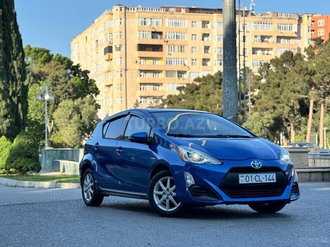 Toyota Prius C 2017, 188,000 km - 1.5 l - Bakı