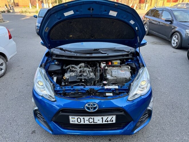 Toyota Prius C 2017, 188,000 km - 1.5 l - Bakı