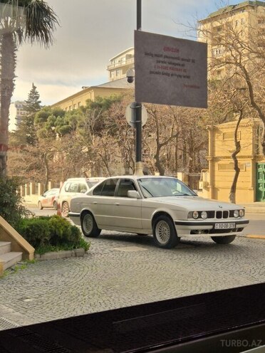 BMW 525 1988, 800,000 km - 2.5 l - Bakı