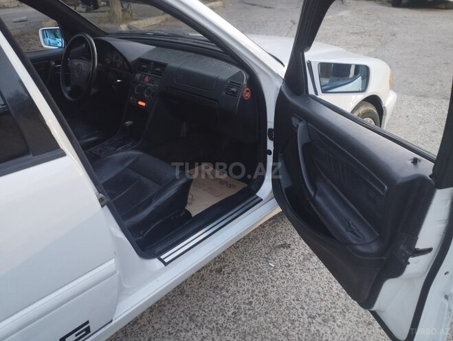 Mercedes C 230 1999, 228,000 km - 2.3 l - Bakı