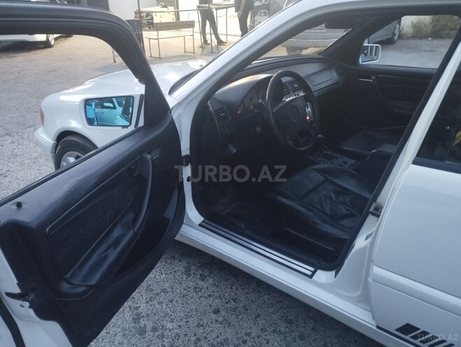Mercedes C 230 1999, 228,000 km - 2.3 l - Bakı