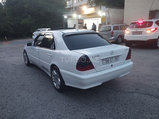 Mercedes C 230 1999, 228,000 km - 2.3 l - Bakı