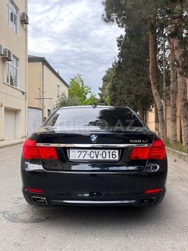 BMW 750 2009, 285,000 km - 4.4 л - Bakı
