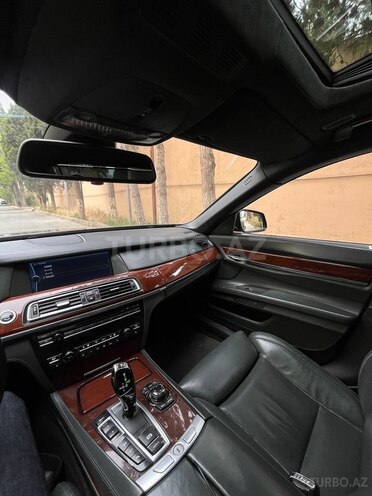 BMW 750 2009, 285,000 km - 4.4 л - Bakı
