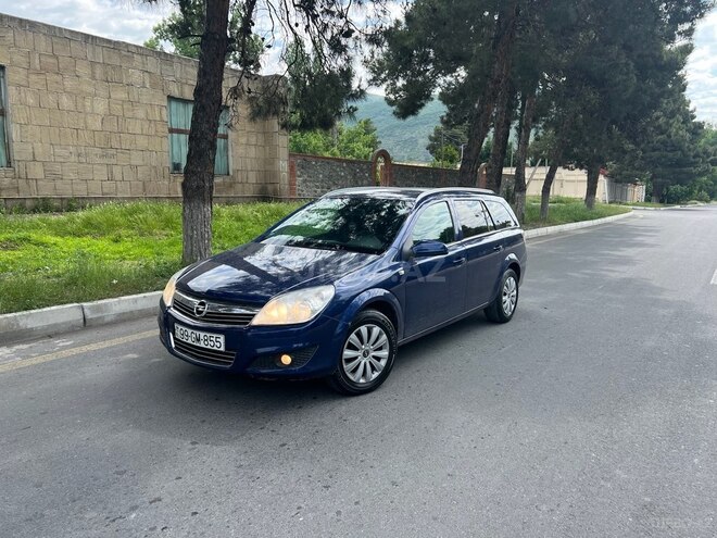 Opel Astra 2009, 251,000 km - 1.4 l - Şəki