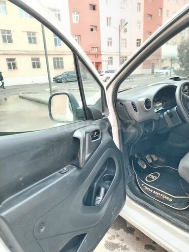 Citroen Berlingo 2012, 200,000 km - 1.6 l - Bakı