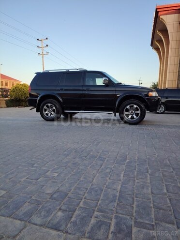 Mitsubishi Pajero Sport 2005, 291,000 km - 3.0 l - Bakı