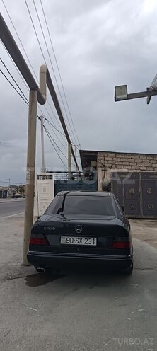 Mercedes E 220 1992, 350,000 km - 2.2 l - Bakı