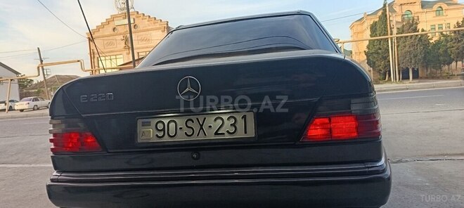 Mercedes E 220 1992, 350,000 km - 2.2 l - Bakı