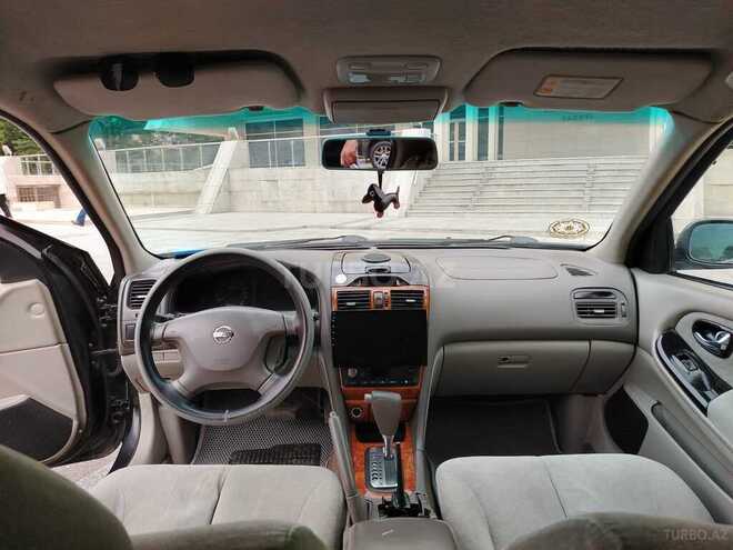 Nissan Maxima-5