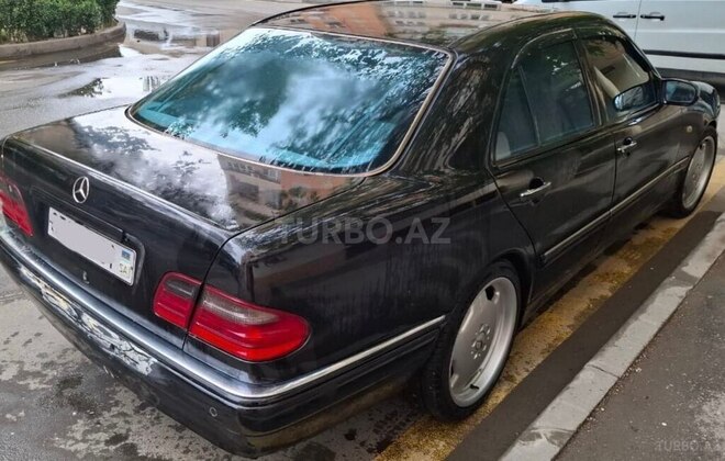 Mercedes E 200 1998, 355,000 km - 2.0 l - Bakı