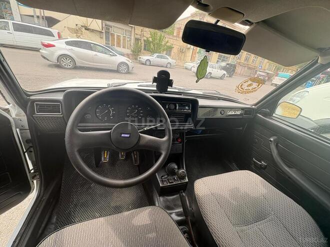 LADA (VAZ) 2107 2004, 35,000 km - 1.6 l - Salyan