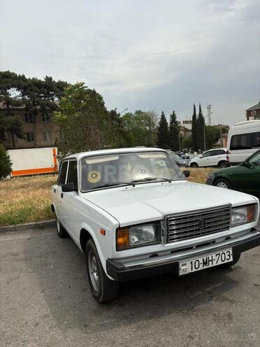 LADA (VAZ) 2107 2004, 35,000 km - 1.6 l - Salyan