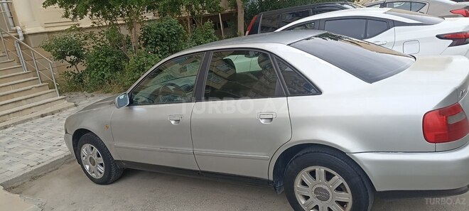 Audi A4 1998, 245,888 km - 1.8 l - Bakı