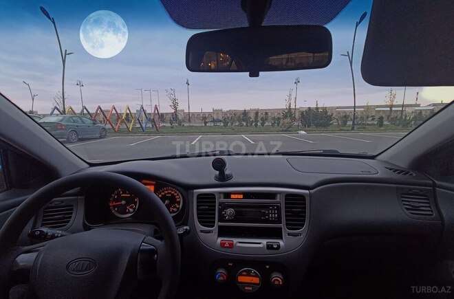 Kia Rio-11