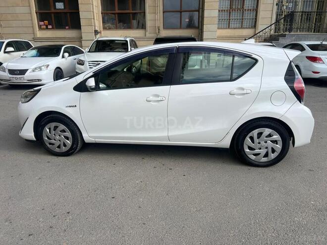 Toyota Aqua 2019, 160,000 km - 1.5 л - Bakı