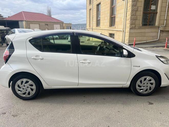 Toyota Aqua 2019, 160,000 km - 1.5 л - Bakı