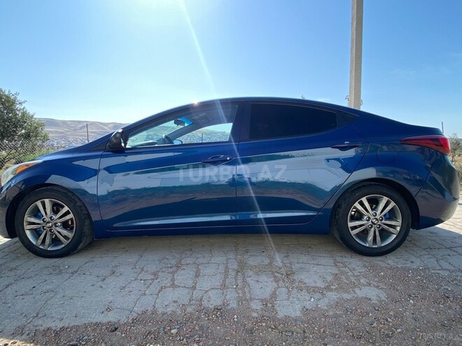 Hyundai Elantra 2015, 300,000 km - 1.8 л - Bakı