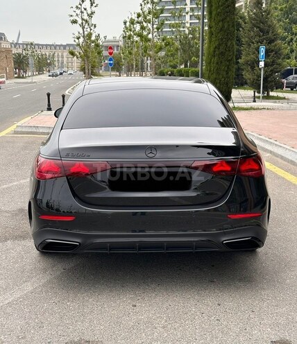 Mercedes E 300 e-4