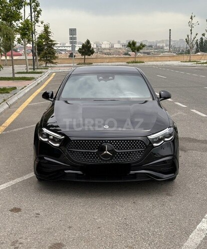 Mercedes E 300 e-1