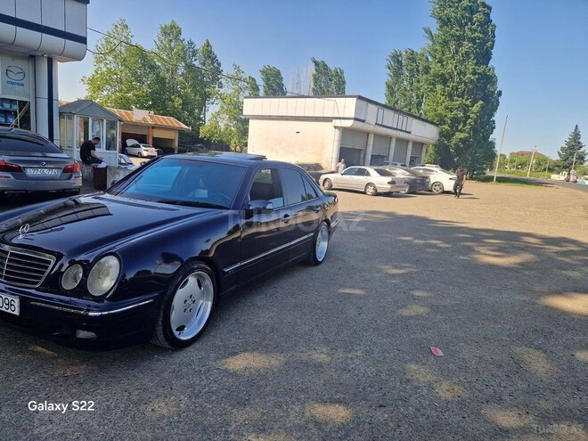 Mercedes E 320 2000, 277,456 km - 3.2 l - Lənkəran
