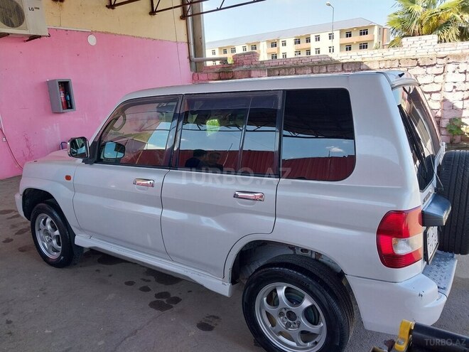 Mitsubishi Pajero io 2000, 100,000 km - 2.0 l - Gəncə
