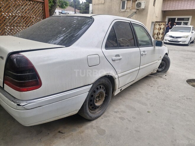 Mercedes C 250 d 1997, 452,885 km - 2.5 л - Bakı
