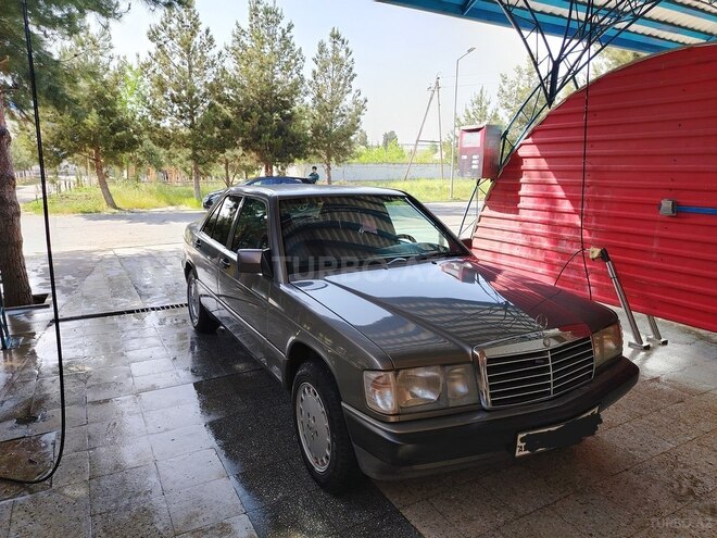 Mercedes 190 1991, 300,000 km - 2.0 l - Saatlı