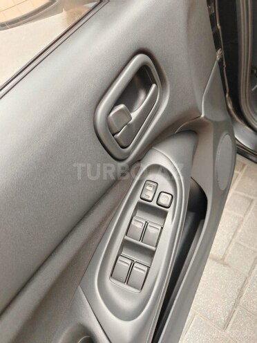 Nissan Sunny-11
