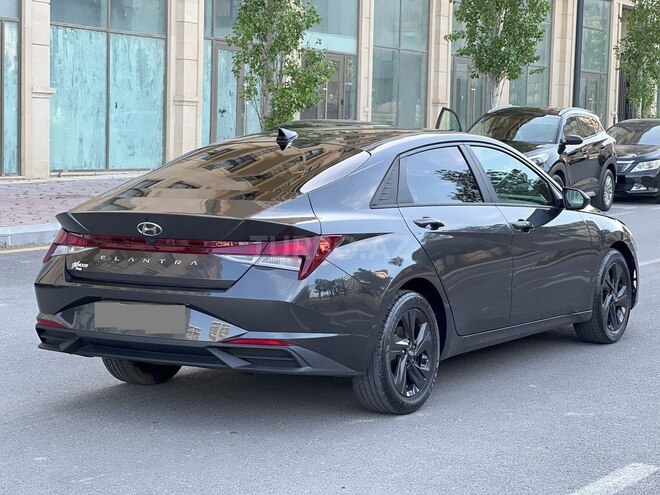 Hyundai Elantra 2022, 40,000 km - 2.0 l - Bakı