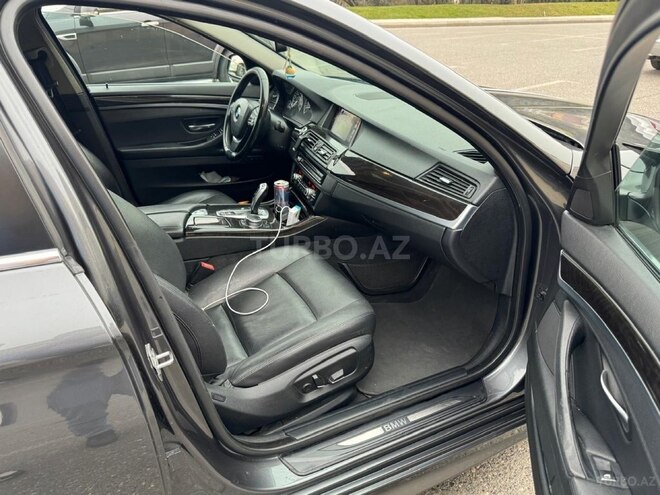 BMW 528 2015, 284,000 km - 2.0 l - Bakı