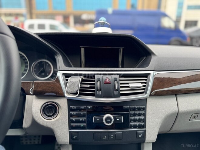 Mercedes E 220 d 2011, 372,909 km - 2.2 л - Bakı