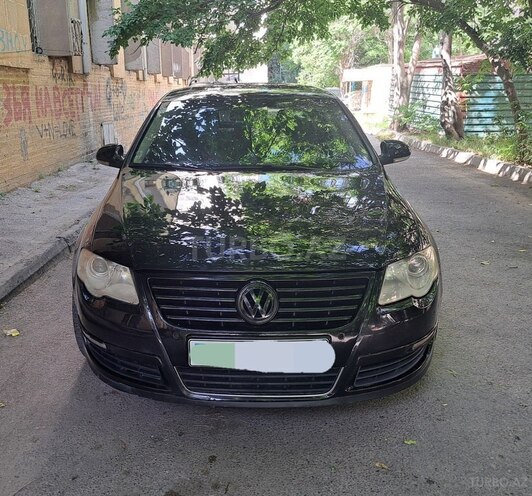 Volkswagen Passat 2005, 299,000 km - 2.0 l - Bakı
