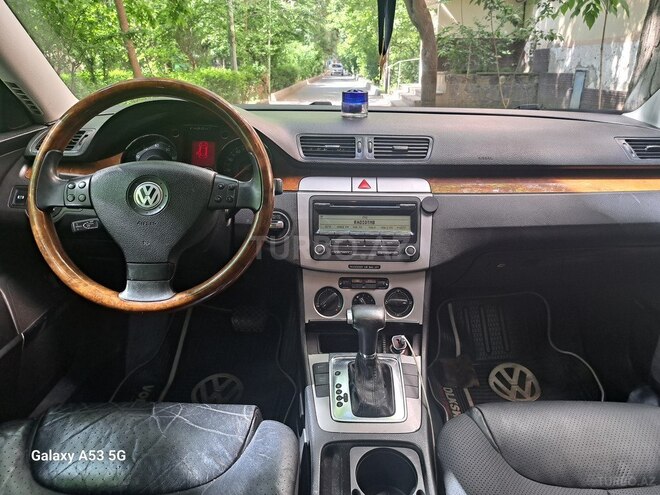 Volkswagen Passat 2005, 299,000 km - 2.0 l - Bakı