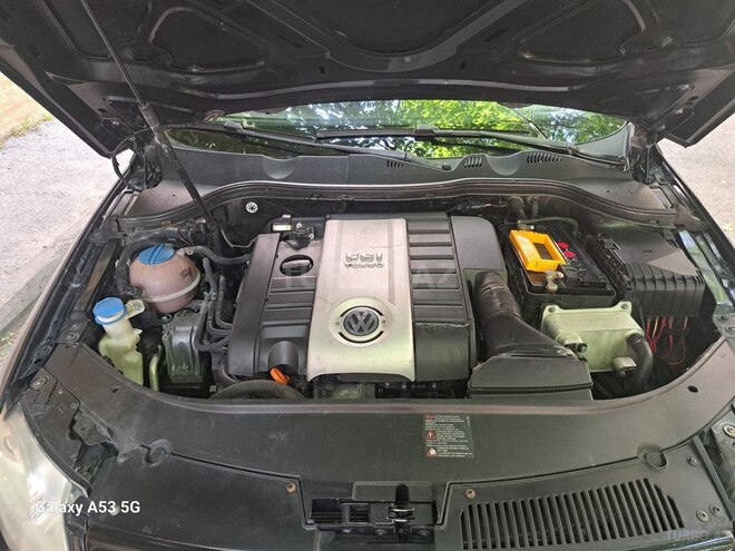 Volkswagen Passat 2005, 299,000 km - 2.0 l - Bakı