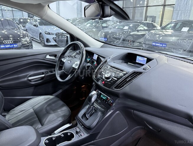 Ford Kuga-10