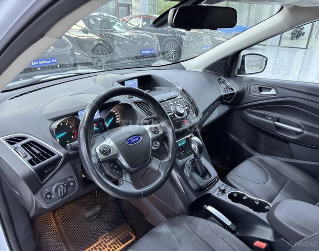 Ford Kuga-9