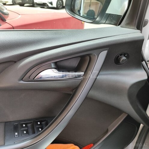 Opel Astra 2014, 281,133 km - 1.6 l - Bakı