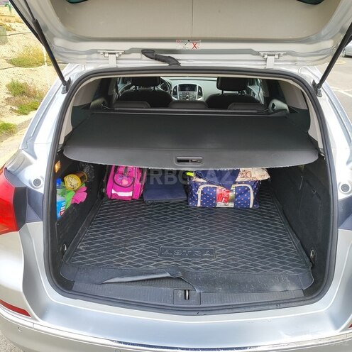 Opel Astra 2014, 281,133 km - 1.6 l - Bakı