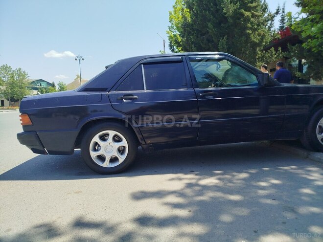 Mercedes 190 1989, 369,855 km - 2.0 l - Yevlax