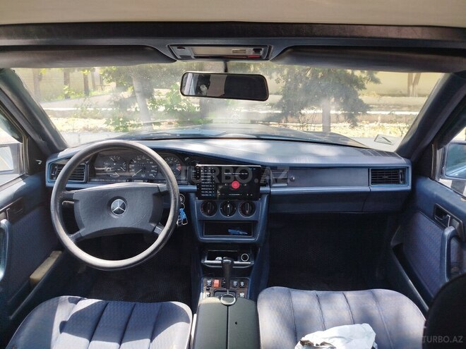 Mercedes 190 1989, 369,855 km - 2.0 l - Yevlax