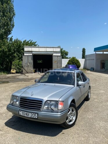 Mercedes E 300 d 1995, 200,000 km - 3.0 l - Goranboy