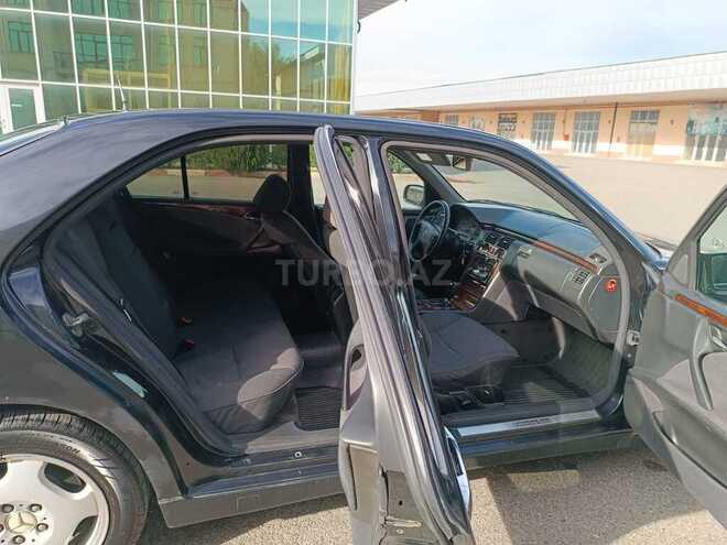 Mercedes E 220 d 2000, 550,000 km - 2.2 l - İmişli